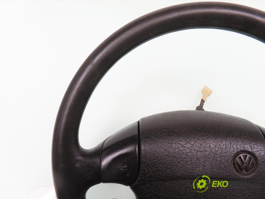 VW POLO (6N1) HB 1994 55,00 75 1.6 - AEA 1598,00 Volant 357419091K ; 3A0419091C ; 3A0880201 (Volanty)