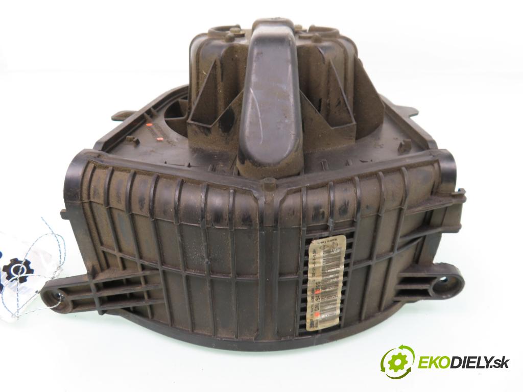 RENAULT SCENIC II (JM0/1_) MINIVAN 2006 110,00 2.0 dCi (JM1K) - M9R 700 1995,00 Ventilátor vetráku GMVJ84 ; F666583V