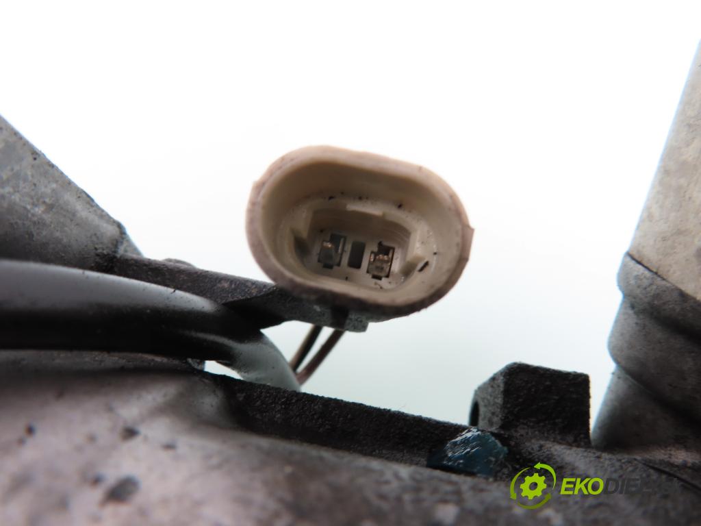 OPEL MERIVA A nadwozie wielkoprzestrzenne (MPV) (X03) HB 2006 74,00 1.7 CDTI 101 - Z 17 DT 1686,00 KOMPRESOR: klimatizácie 24421642 (Kompresory klimatizácie)