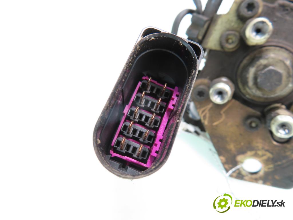 SEAT LEON (1M1) HB 2003 81,00 1.9 TDI 110 - ASV 1896,00 Pumpa vstrekovacia 0460404977 ; 038130107D (Vstrekovacie čerpadlá)