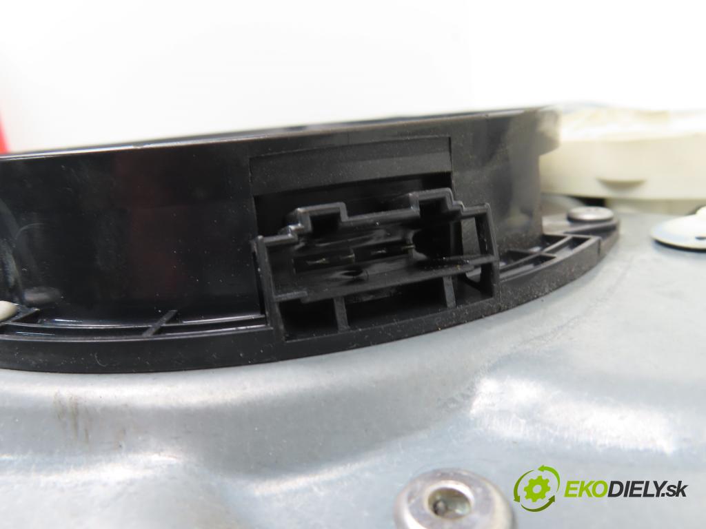 SEAT IBIZA III (6L1) HB 2008 59,00 1.4 TDI - BMS 1422,00 mechanismus oken 6L3837751CH ; 6L2959802 ; 6L3837755AD