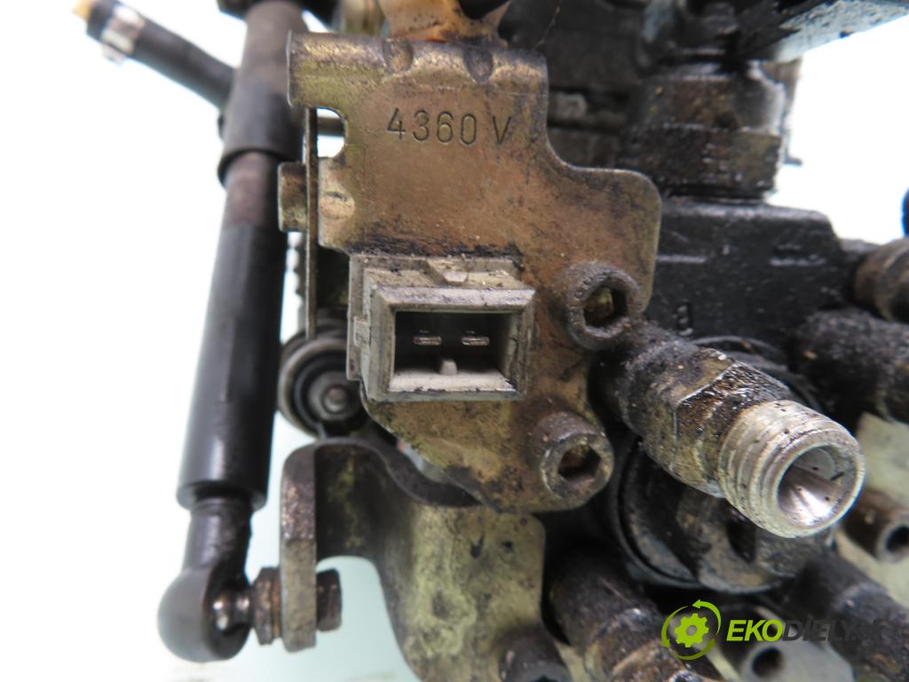 AUDI 80 (8C, B4) SEDAN 1995 55,00 1.9 TD - AAZ 1896,00 Pumpa vstrekovacia 028130109C ; 0460494321 (Vstrekovacie čerpadlá)