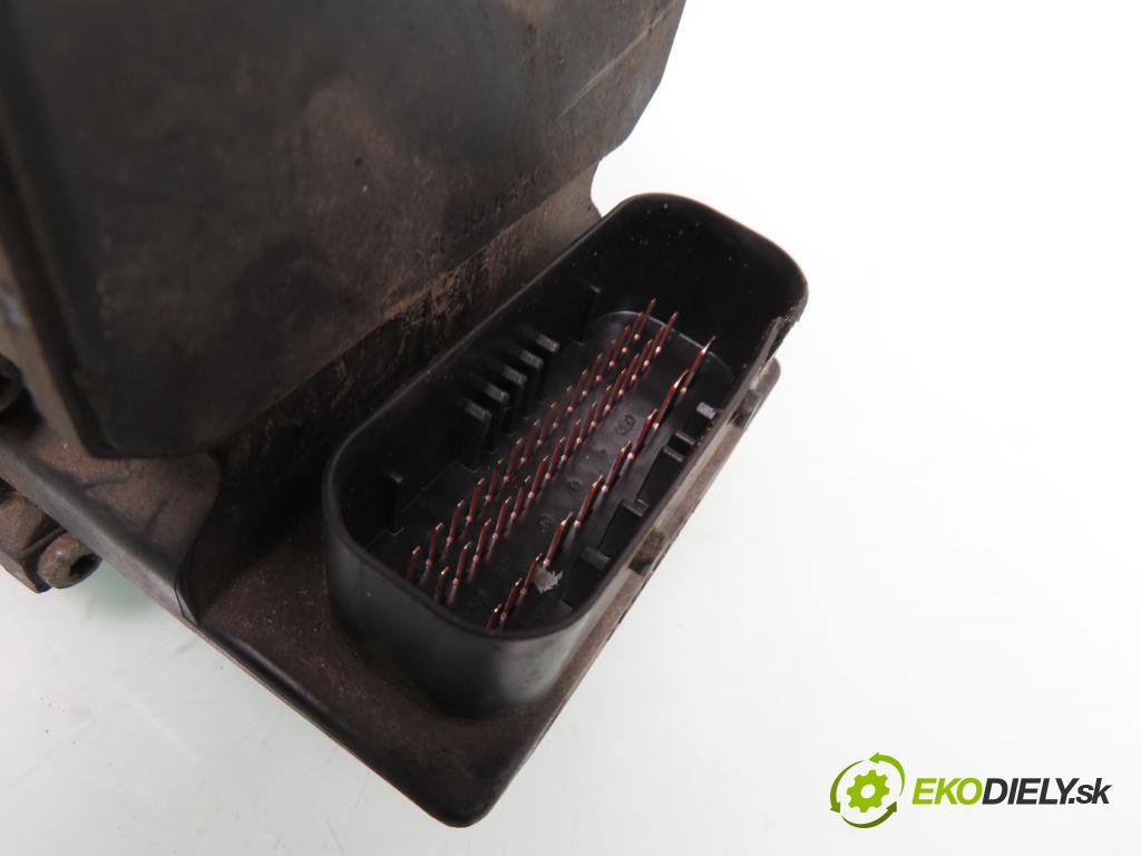 SKODA SUPERB I (3U4) SEDAN 2002 74,00 1.9 TDI - AVB 1896,00 Pumpa ABS 0265950063 ; 0265225139 ; 3D0614517B (Pumpy ABS)