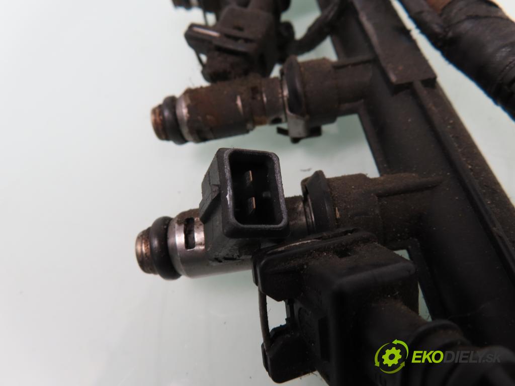 FIAT PANDA (169_) VAN 2012 51,00 1.2 - 169 A4.000 1242,00 Lišta vstrekovacia CB261B (Vstrekovacie lišty)