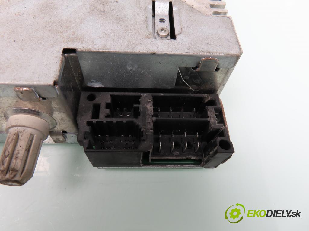 RENAULT SCENIC II (JM0/1_) MINIVAN 2004 88,00 1.9 DCI - F9Q 812 1870,00 RADIO CD 8200505114 ; 8200505114T