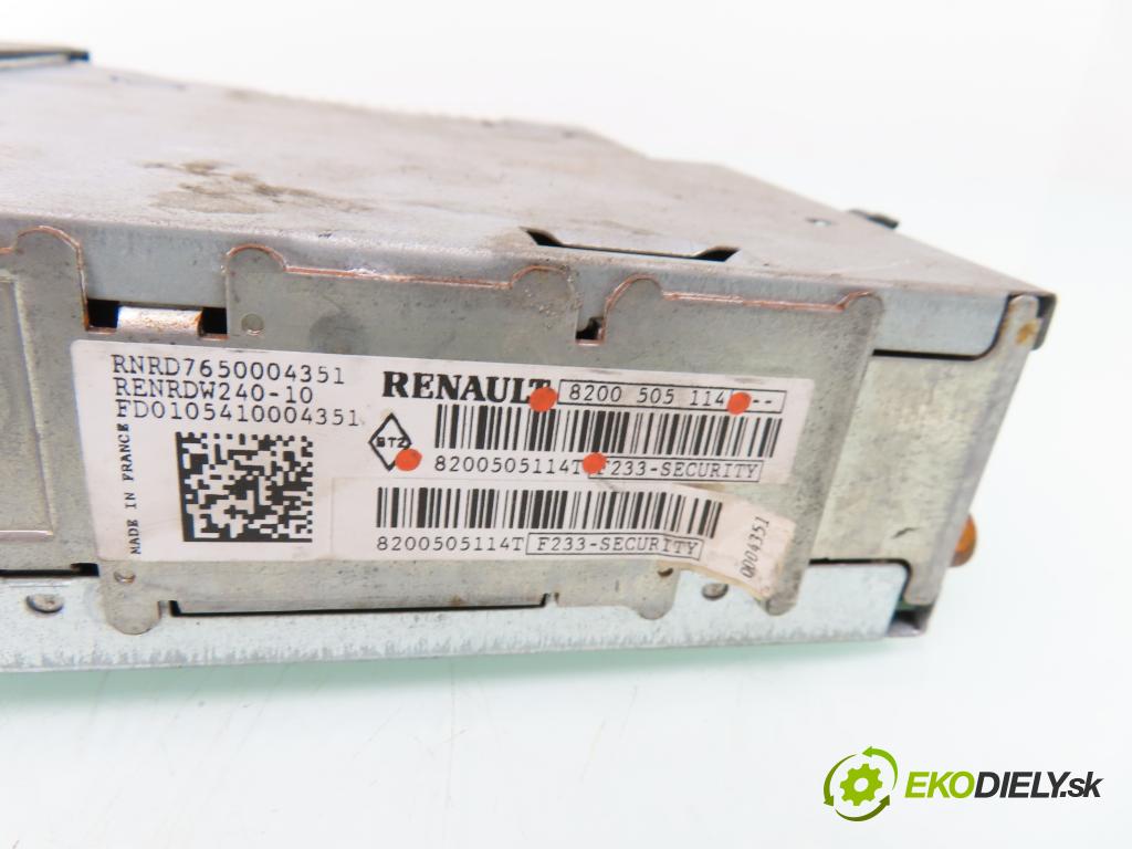RENAULT SCENIC II (JM0/1_) MINIVAN 2004 88,00 1.9 DCI - F9Q 812 1870,00 RADIO CD 8200505114 ; 8200505114T