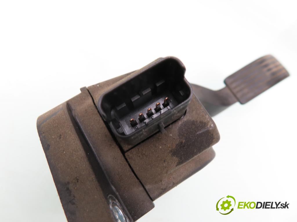 CITROEN C4 I (LC_) HB 2006 66,00 1.6 HDi - 9HX (DV6ATED4) 1560,00 Potenciometer plynu 0280755041 (Pedále)