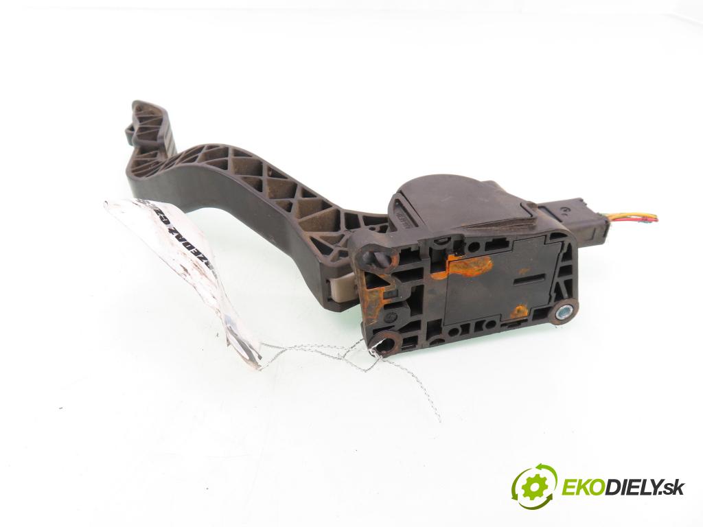 CITROEN C4 I (LC_) HB 2006 66,00 1.6 HDi - 9HX (DV6ATED4) 1560,00 Potenciometer plynu 0280755041 (Pedále)