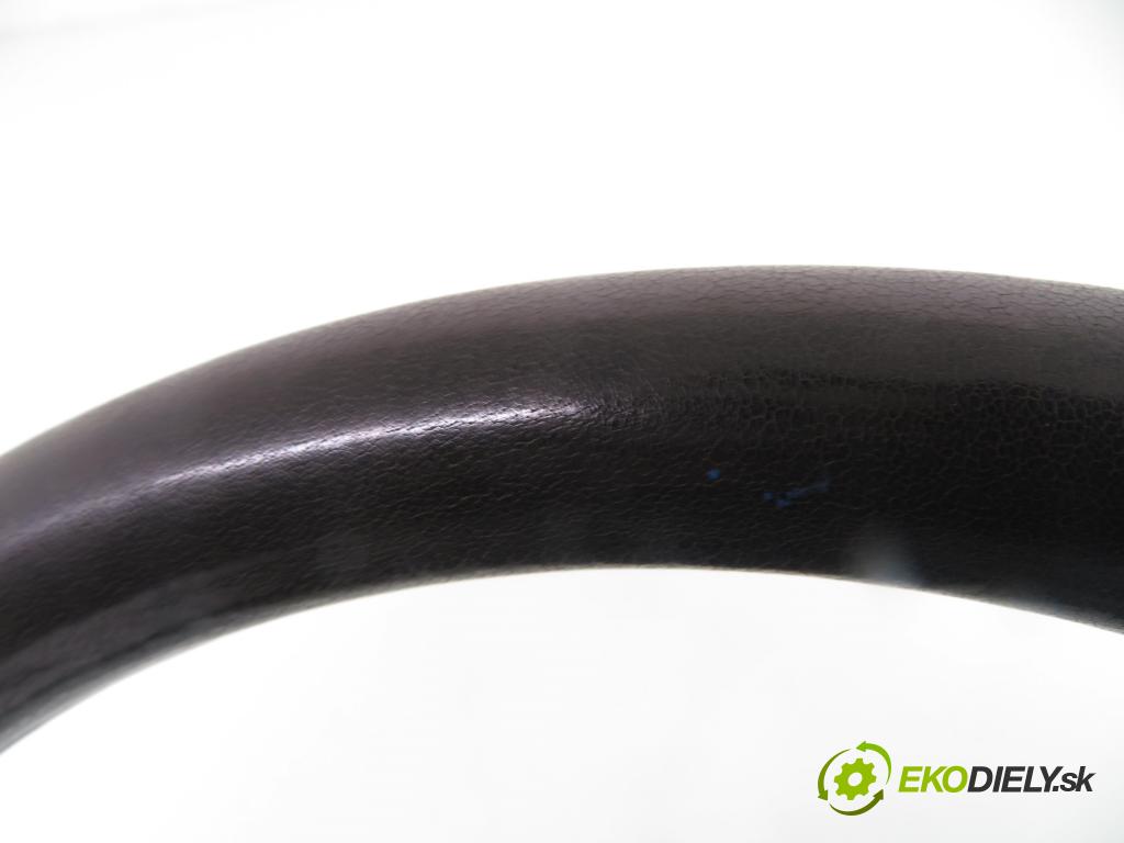 VW POLO (86C, 80) HB 1994 33,00 1.0 Cat - AAU 1043,00 Volant  (Volanty)