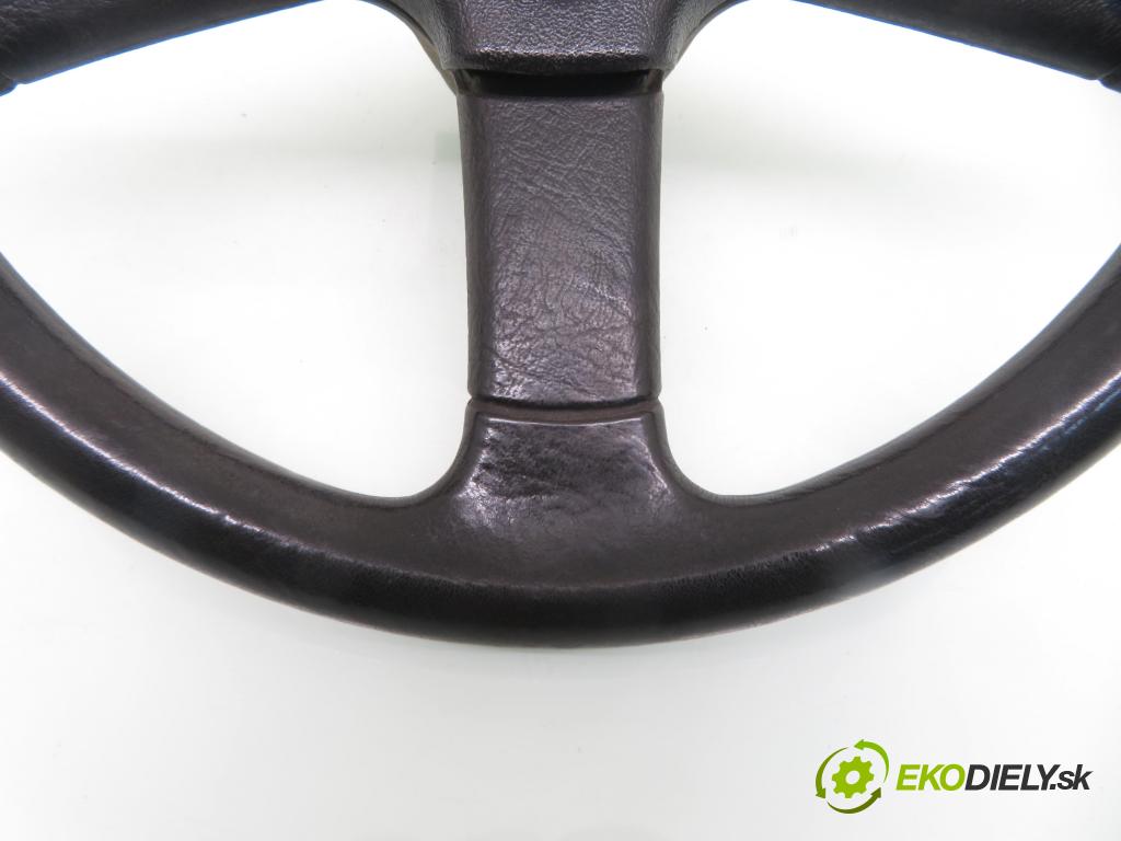 VW POLO (86C, 80) HB 1994 33,00 1.0 Cat - AAU 1043,00 Volant  (Volanty)