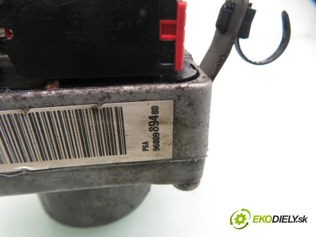CITROEN C4 I (LC_) HB 2005 80,00 1.6 HDi - 9HY (DV6TED4) 1560,00 Pumpa servočerpadlo 9680989480 ; 113092