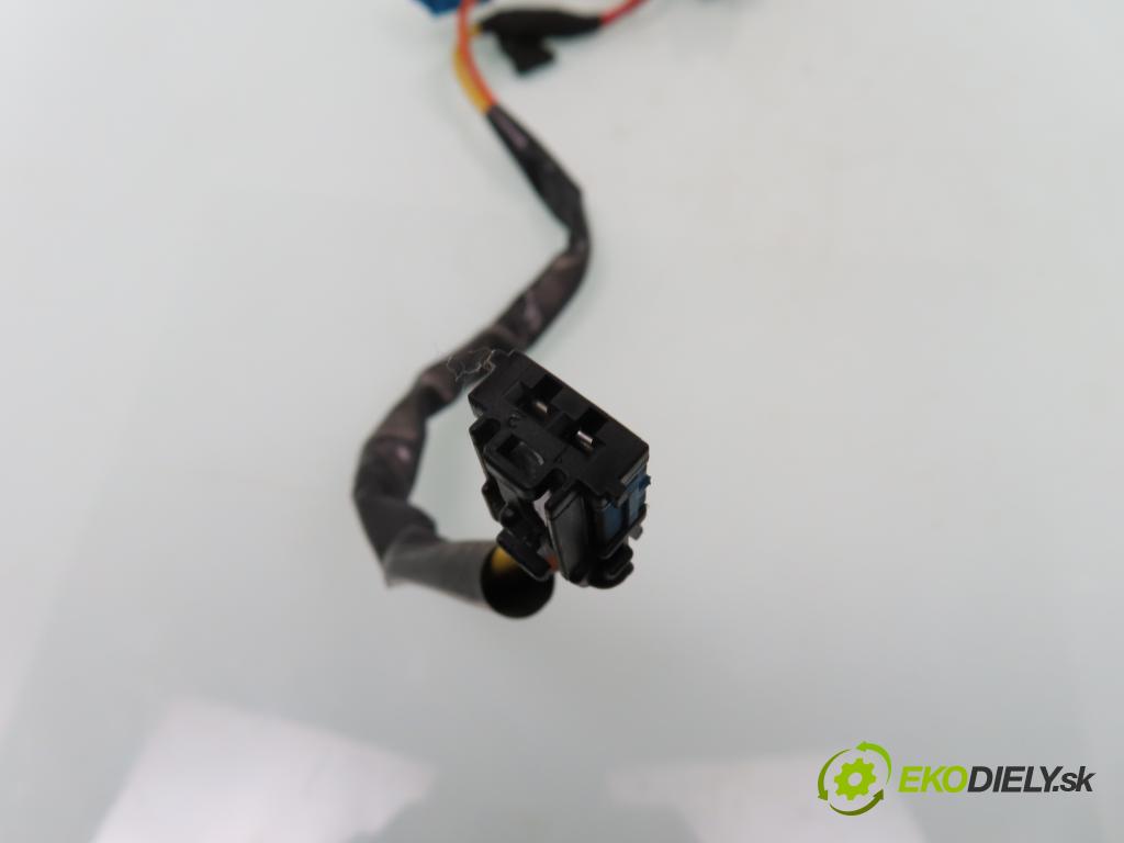 CITROEN XSARA PICASSO (N68) MINIVAN 2003 85,00 1.8 16V - 6FZ (EW7J4) 1749,00 spinačka  (Spínacie skrinky a kľúče)