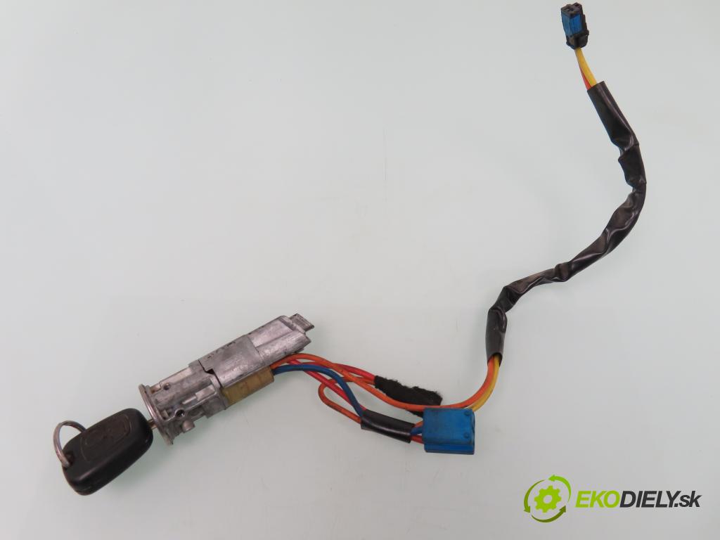 CITROEN XSARA PICASSO (N68) MINIVAN 2003 85,00 1.8 16V - 6FZ (EW7J4) 1749,00 spinačka  (Spínacie skrinky a kľúče)