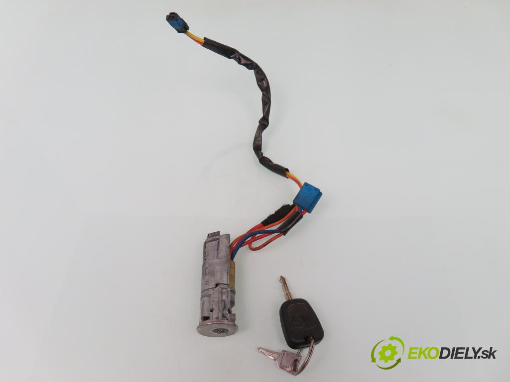 CITROEN XSARA PICASSO (N68) MINIVAN 2003 85,00 1.8 16V - 6FZ (EW7J4) 1749,00 spinačka  (Spínacie skrinky a kľúče)