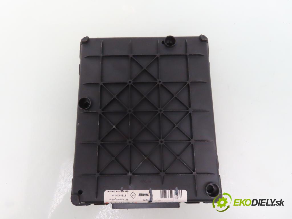 RENAULT SCENIC I (JA0/1_) MINIVAN 2001 47,00 1.9 D - F8Q 790 1870,00 MODUL BSI 8200029342B ; S108502610E