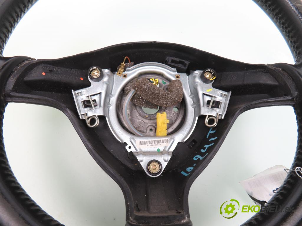 VW BORA (1J2) SEDAN 2001 85,00 2 - AZJ 1984,00 Volant 1J0419091AB ; 3B0880201AL (Volanty)