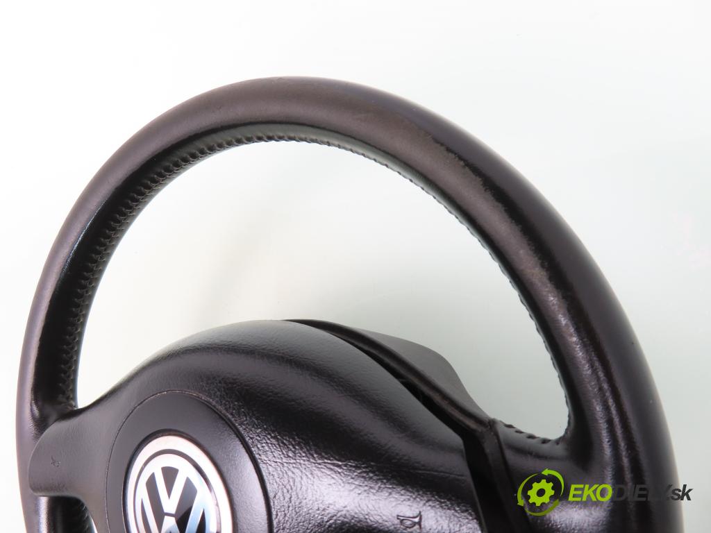 VW BORA (1J2) SEDAN 2001 85,00 2 - AZJ 1984,00 Volant 1J0419091AB ; 3B0880201AL (Volanty)