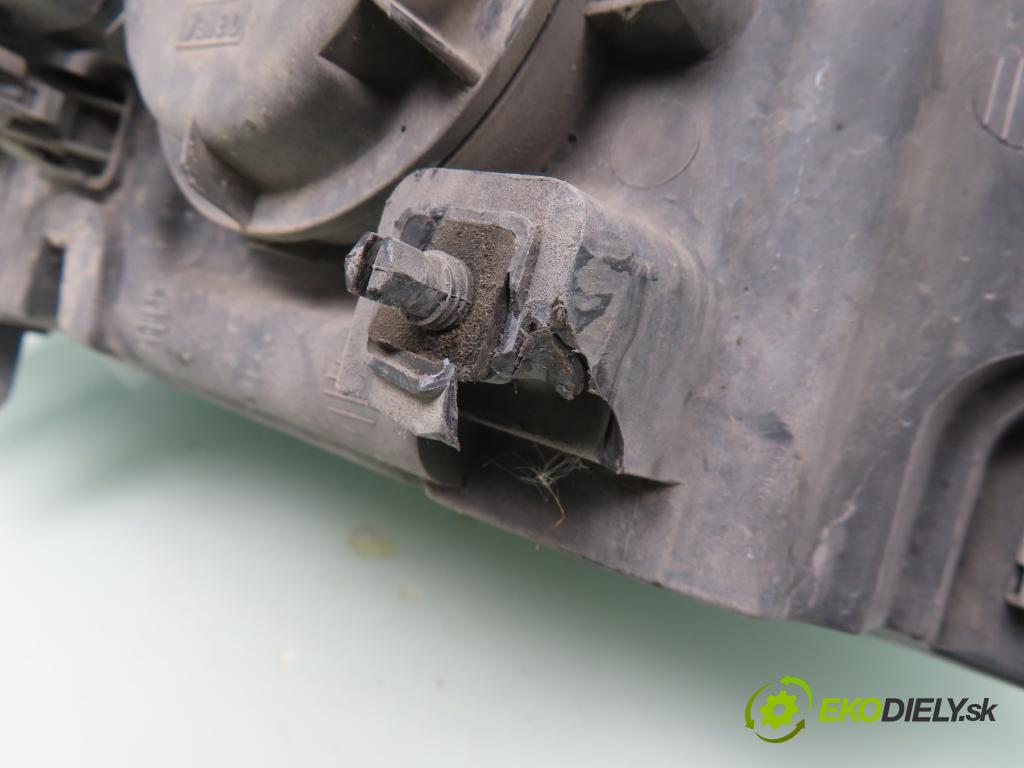 RENAULT SCENIC I (JA0/1_) MINIVAN 2002 75,00 1.9 dCi 102 - F9Q 732 1870,00 světlo LP 7700432098 ; 7701047604