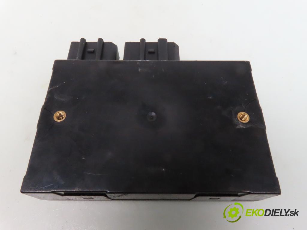 VW BORA (1J2) SEDAN 2001 85,00 2 - AZJ 1984,00 MODUL komfortu 1C0959799B