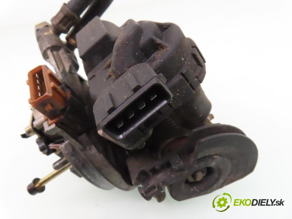 VW POLO (86C, 80) HB 1994 33,00 1.0 Cat - AAU 1043,00 Vstrek 0438201089 ; 0132008600 ; 343521568