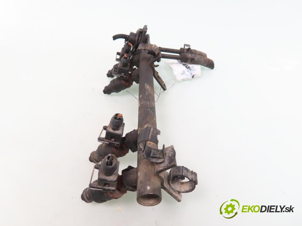 SKODA FELICIA II (6U1) HB 1998 40,00 1.3 - AMG 1289,00 Lišta vstrekovacia 047906031 ; 5WP4274 (Vstrekovacie lišty)