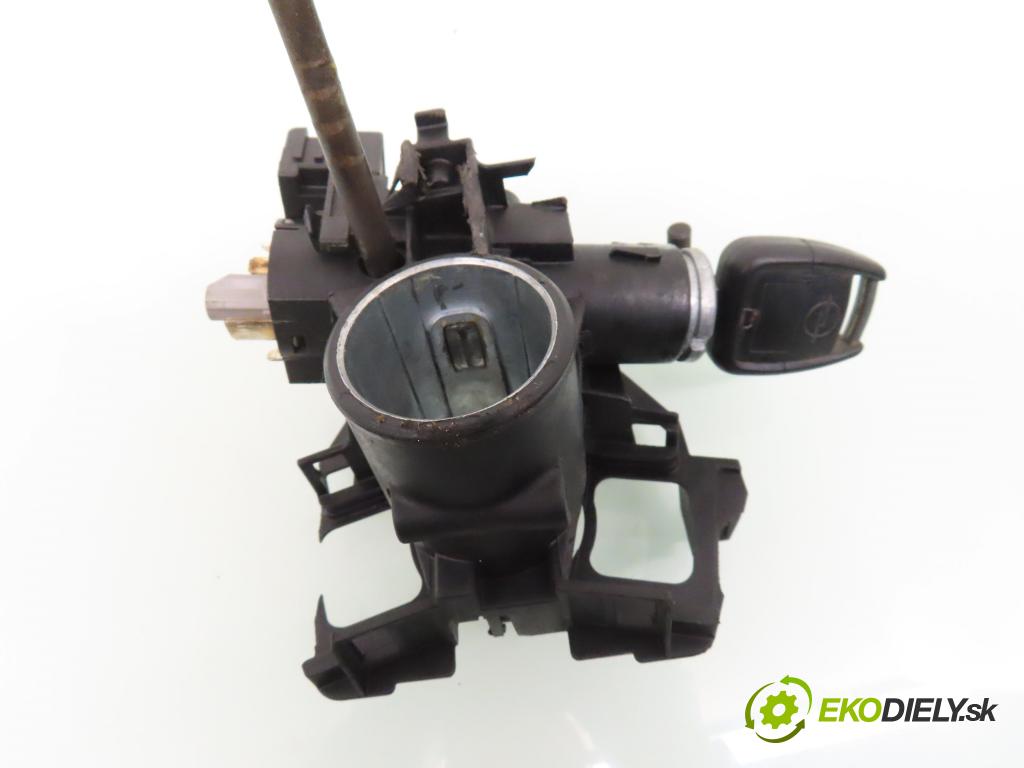 OPEL ASTRA G liftback (T98) HB 2000 55,00 1.7 DTI 16V - Y 17 DT 1686,00 spinačka 90589313 ; 90589389 (Spínacie skrinky a kľúče)