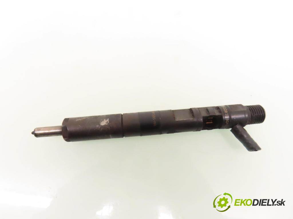 FORD FOCUS Turnier (DNW) KOMBI 2004 74,00 1.8 TDCi - FFDA 1753,00 vstrekovač EJBR02201Z ; 2T1Q9F593AA (Vstrekovače)