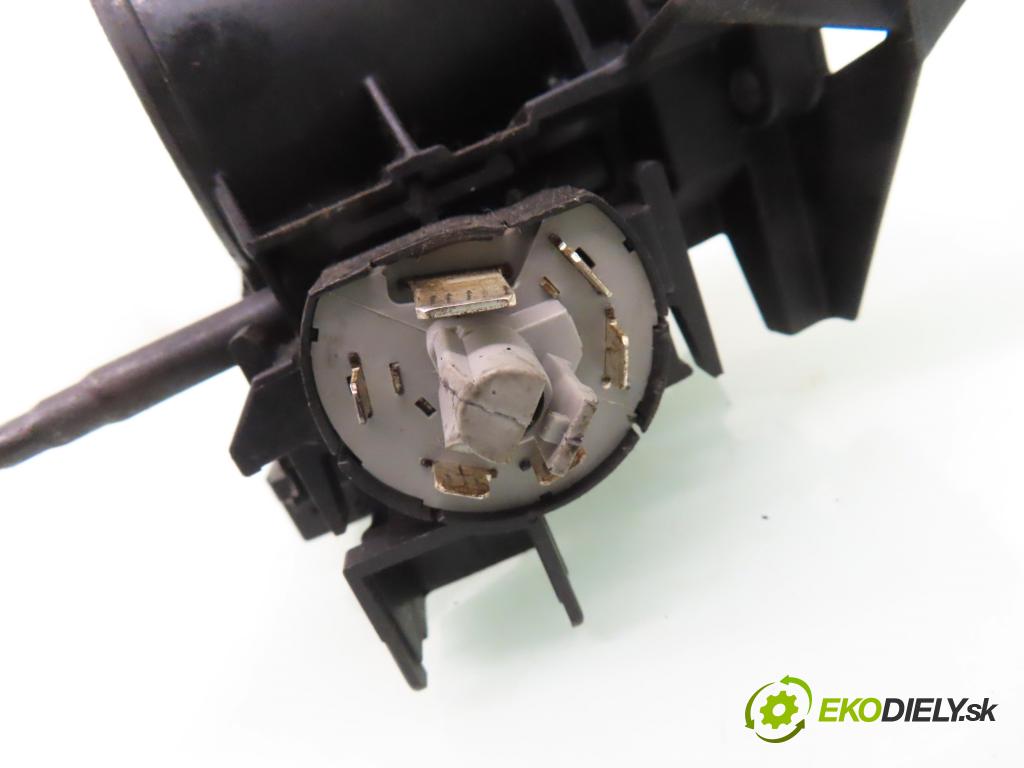 OPEL ASTRA G liftback (T98) HB 1999 60,00 2.0 DI - X 20 DTL 1995,00 spinačka 90589313 ; 90589389 (Spínacie skrinky a kľúče)