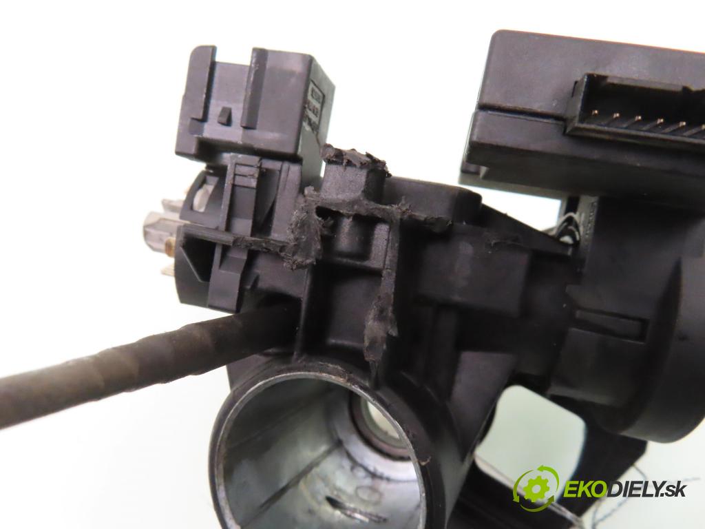 OPEL ASTRA G liftback (T98) HB 1999 60,00 2.0 DI - X 20 DTL 1995,00 spinačka 90589313 ; 90589389 (Spínacie skrinky a kľúče)