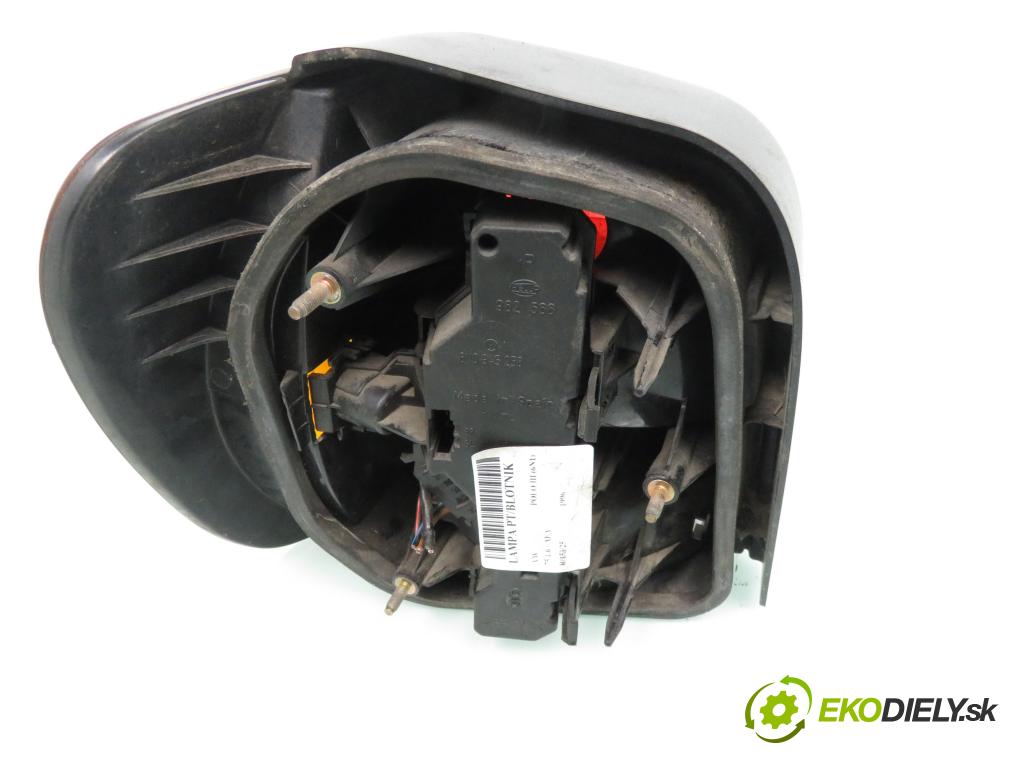 VW POLO (6N1) HB 1996 55,00 75 1.6 - AEA 1598,00 svetla zadní část 6N0945096B ; 6N0945095B