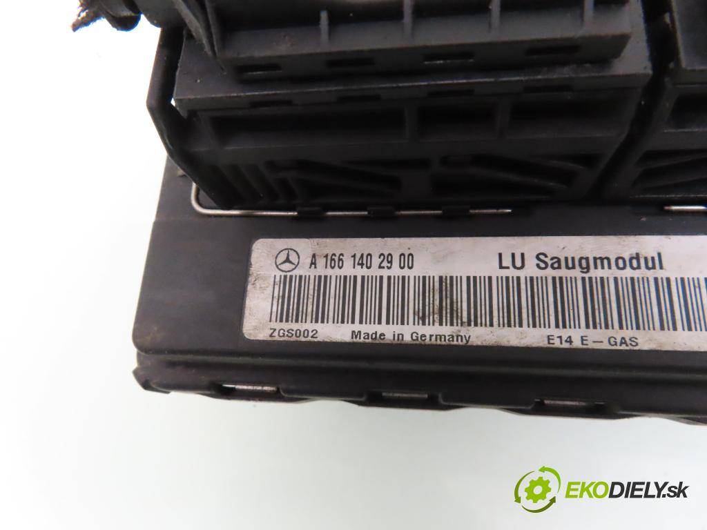 MERCEDES-BENZ KLASA A (W168) HB 1999 60,00 1.4 A 140 82 - M 166.940 1397,00 Riadiaca jednotka Motor A0285453832 ; A1661402900