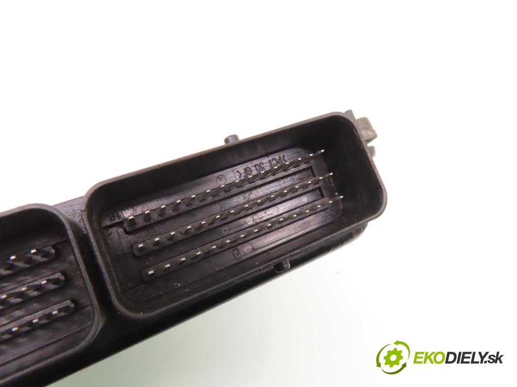 RENAULT CLIO II (BB_, CB_) HB 2000 72,00 1.4 16V (B/CB0P) - K4J 710 1390,00 Riadiaca jednotka Motor S110030058A ; 8200039797
