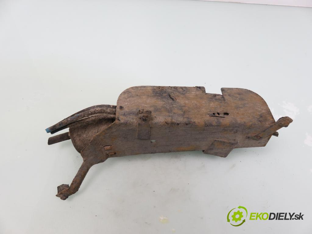 VW POLO (86C, 80) HB 1994 33,00 1.0 Cat - AAU 1043,00 pumpa paliva