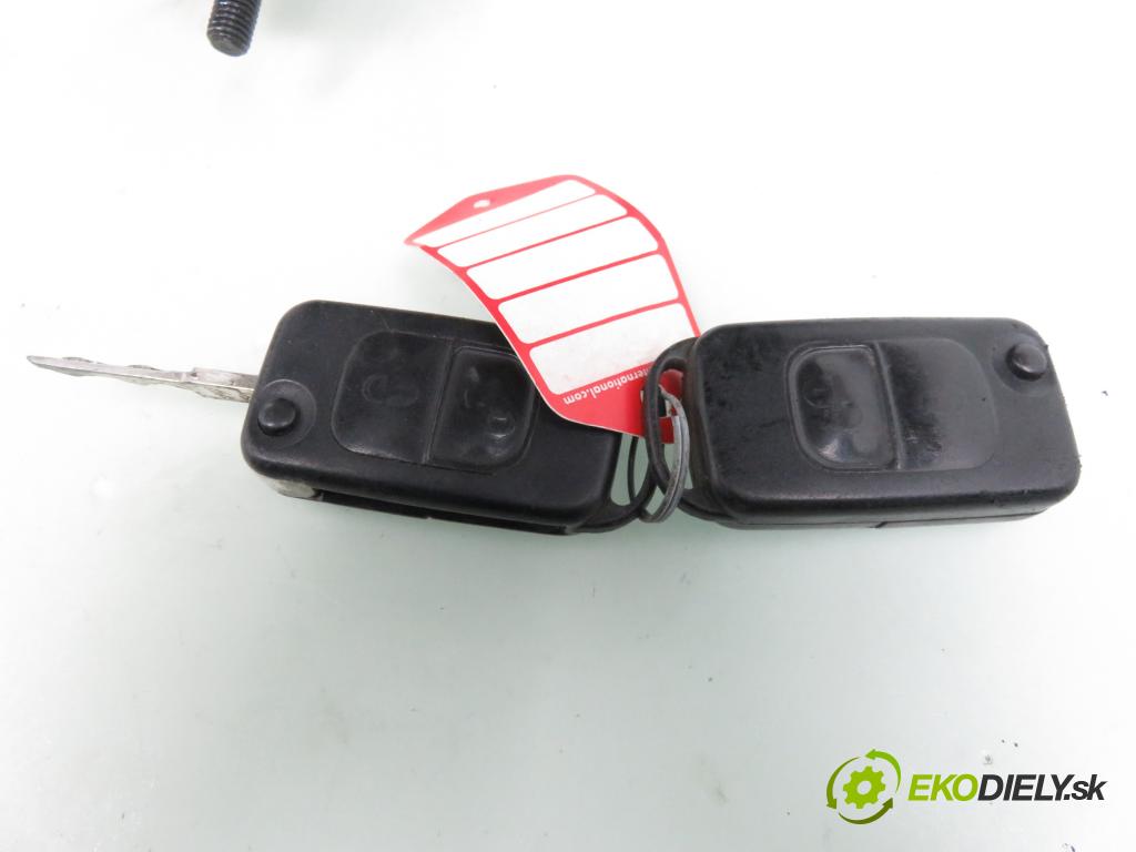 MERCEDES-BENZ KLASA A (W168) HB 1999 60,00 1.4 A 140 82 - M 166.940 1397,00 spinačka  (Spínacia skrinka a kľúč)