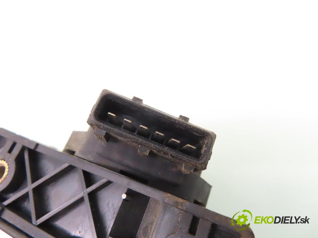 RENAULT SCENIC I (JA0/1_) MINIVAN 2000 75,00 1.9 dCi 102 - F9Q 732 1870,00 Potenciometer plynu 7700431918 (Pedále)