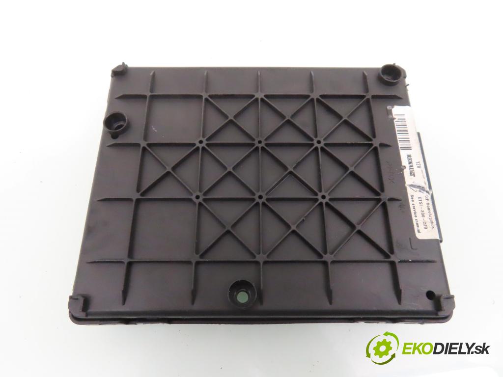 RENAULT SCENIC I (JA0/1_) MINIVAN 2000 75,00 1.9 dCi 102 - F9Q 732 1870,00 MODUL BSI 8200029342B ; S108502610G