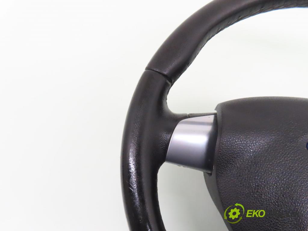 FORD FOCUS II Turnier (DA_, FFS, DS) KOMBI 2009 92,00 1.8 - Q7DA 1798,00 Volant 4M513600EL ; 4M51A042885DG ; 4M51A042B85DG (Volanty)