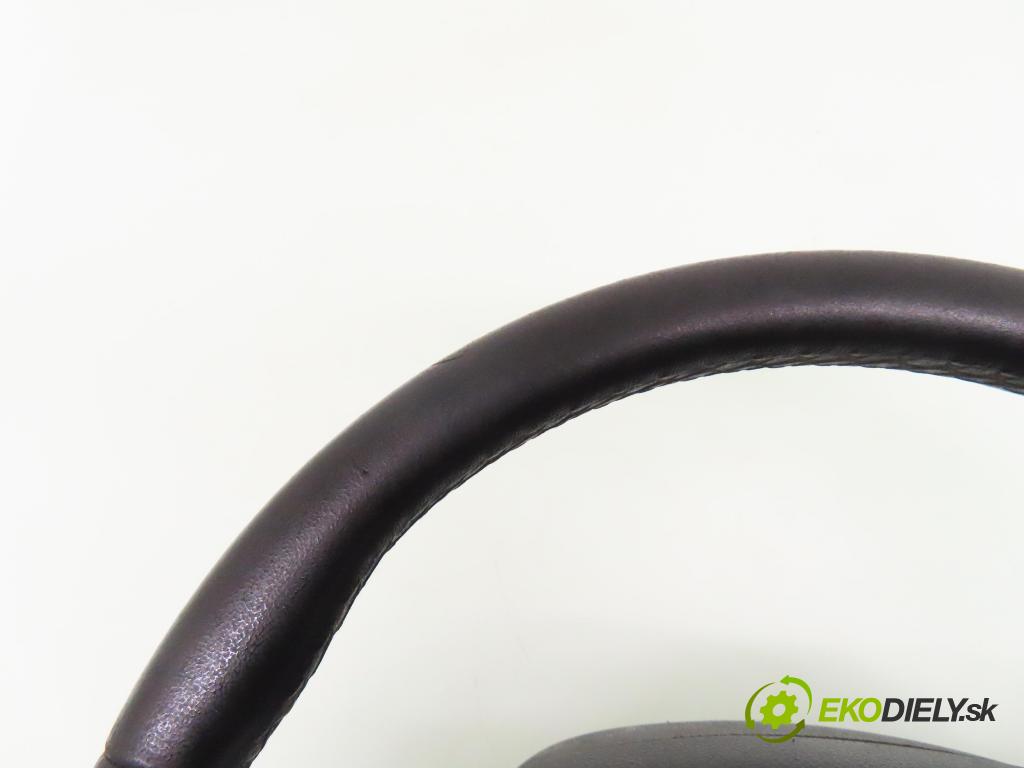 FORD FOCUS II Turnier (DA_, FFS, DS) KOMBI 2009 92,00 1.8 - Q7DA 1798,00 Volant 4M513600EL ; 4M51A042885DG ; 4M51A042B85DG (Volanty)