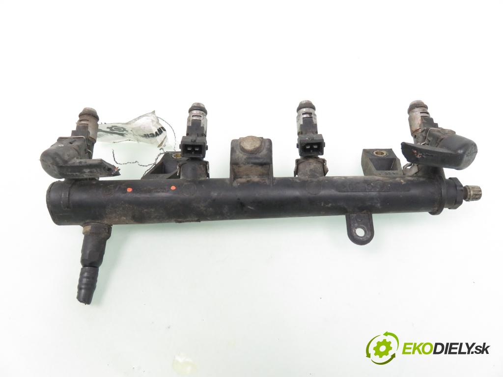 PEUGEOT 206 liftback (2A/C) HB 2000 44,00 1.1 60 - HFZ 1124,00 Lišta vstrekovacia 9628982980 (Vstrekovacia lišta)