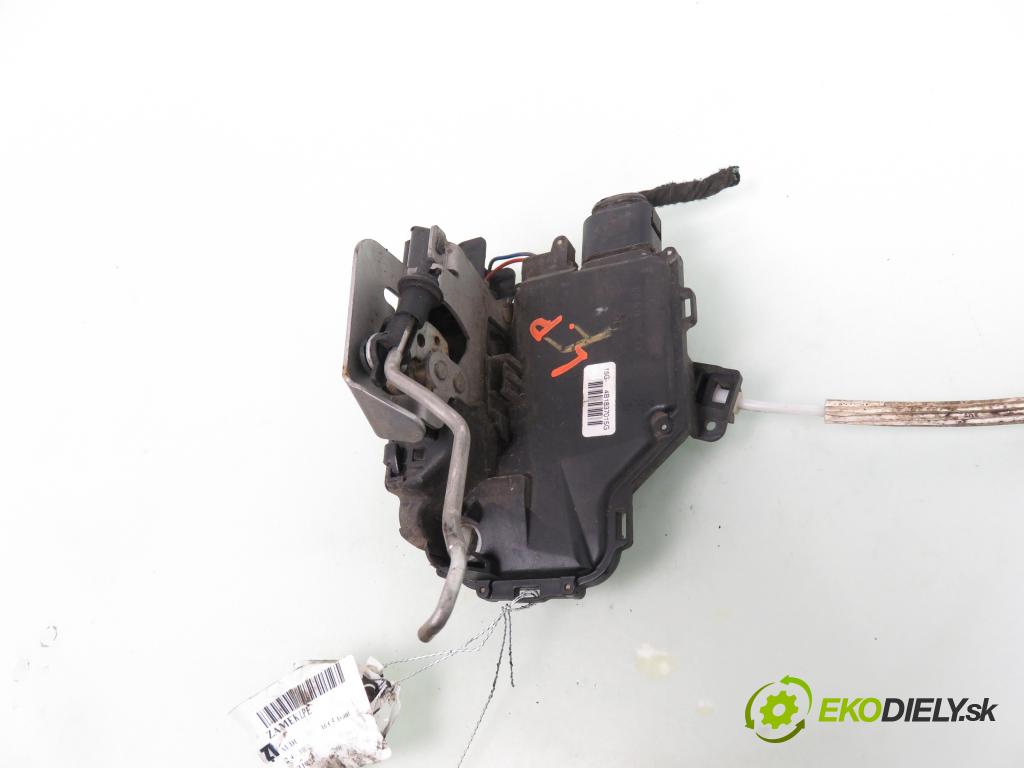 AUDI A6 Avant (4B5, C5) KOMBI 2000 121,00 2.4 - AML 2393,00 zámok