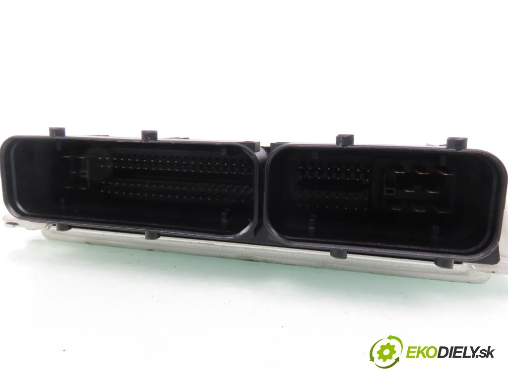 AUDI A6 Avant (4B5, C5) KOMBI 2000 121,00 2.4 - AML 2393,00 Riadiaca jednotka Motor 3B0907552 ; 0261204893