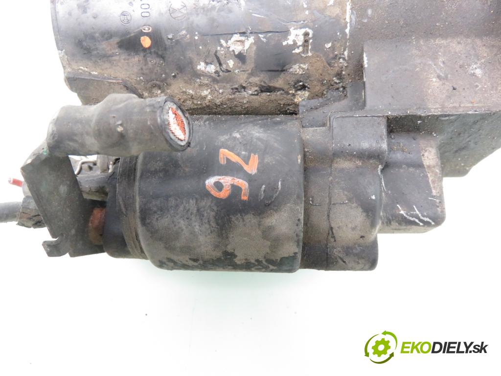 VW POLO (6N1) HB 1996 55,00 75 1.6 - AEA 1598,00 startér 0001107025 ; 036911023S (Startér)