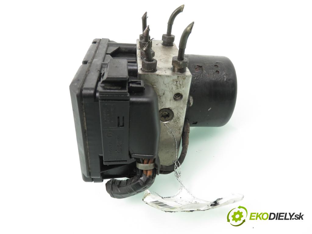 VW GOLF III (1H1) HB 1997 47,00 1.9 D 64 1896,00 pumpa ABS 10094603113 ; 3A0907379D ; 10020400824 (Pumpy brzdové)