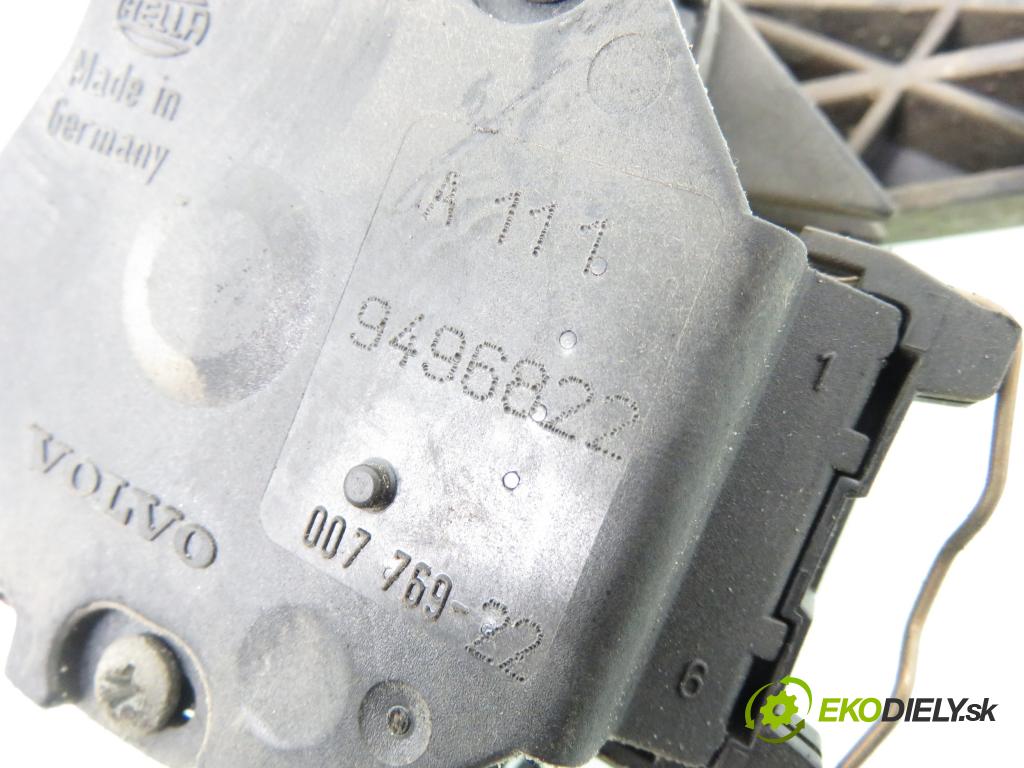 VOLVO S60 I (384) SEDAN 2001 132,00 2.0 T - B 5204 T5 1984,00 Potenciometer plynu 9496822 (Pedál)