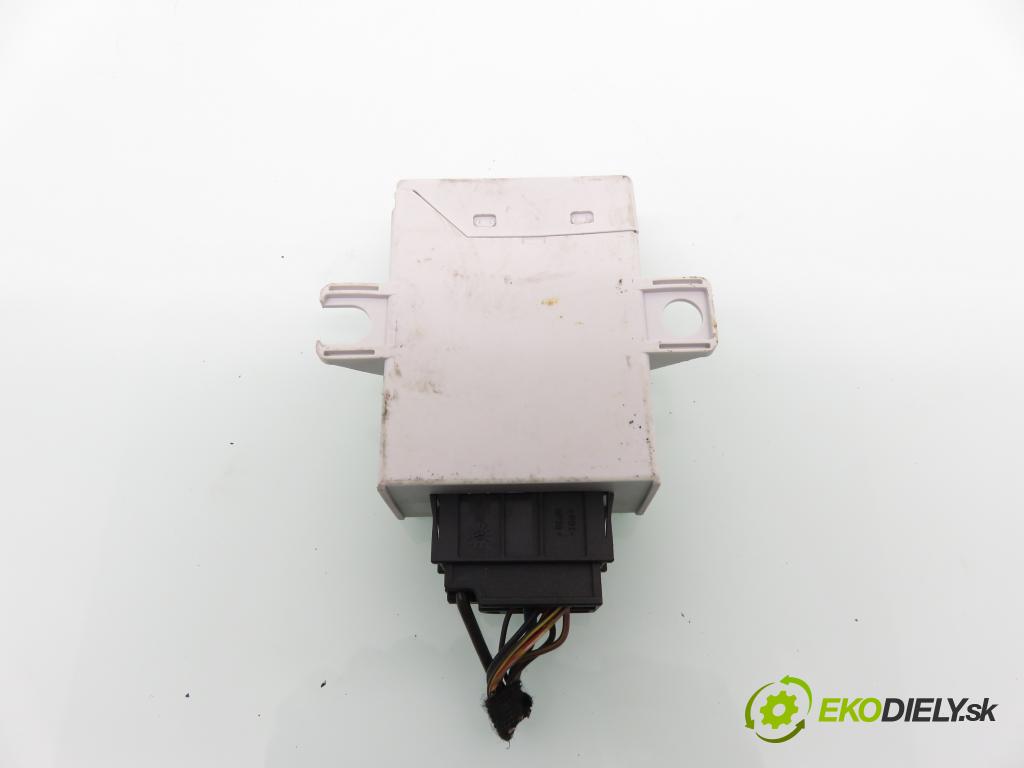 BMW 3 (E46) SEDAN 1999 77,00 316 i 105 - M43 B16 (164E3) 1596,00 spinačka / imobilizéra IMMO / Riadiaca jednotka DME1430940 ; 0261204420 ; 1094686