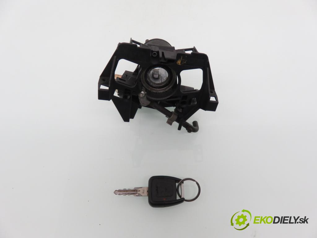 OPEL ASTRA G Kombi (T98) KOMBI 1999 74,00 1.6 16V 100 - X 16 XEL 1598,00 spinačka 90589313 ; 90589389 (Spínacia skrinka a kľúč)
