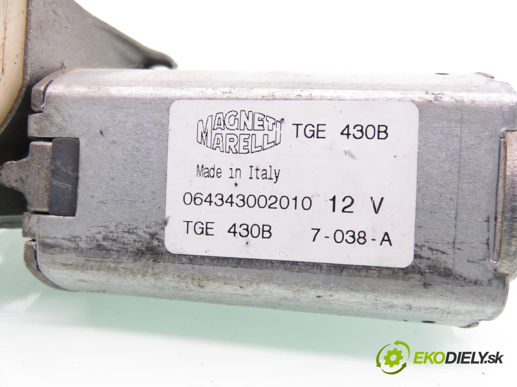 FIAT PUNTO (176_) HB 1995 43,00 60 1.2 - 176 A7.000 1242,00 motorek stěrače ZADNÍ: TGE430B ; 79300183