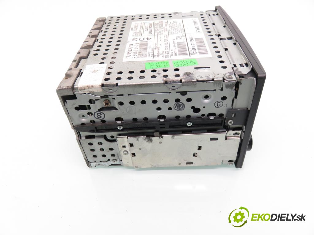 VOLVO S40 I (VS) SEDAN 2003 75,00 1.9 DI - D 4192 T4 1870,00 RADIO CD Modul P30623403