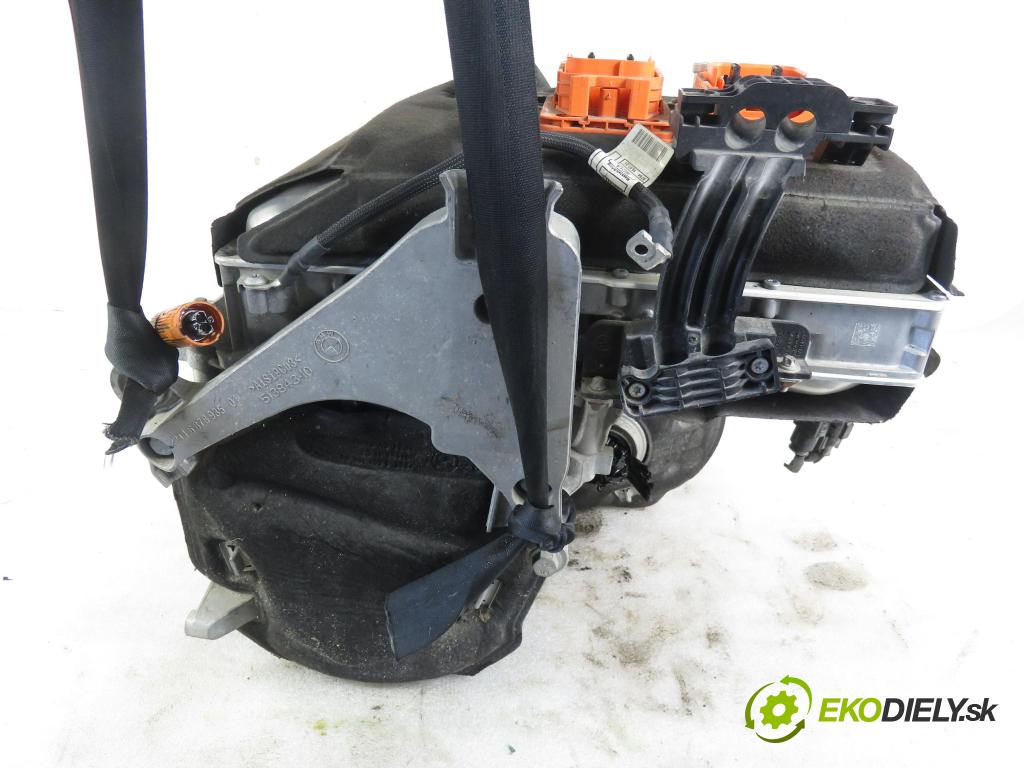 BMW i3 (I01) HB 2021 125,00 Electric - IB1P25B 0,00 motor BENZÍN IB1P25B