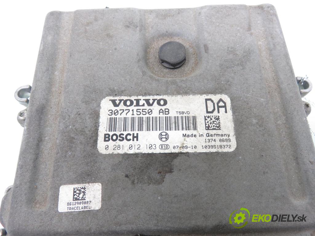VOLVO S60 I (384) SEDAN 2007 120,00 2.4 D5 - D 5244 T 2401,00 Riadiaca jednotka Motor 30771550AB ; 0281012103